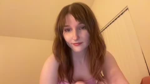 Snapshot of tinytittytia chatting on 06/06/26, 05:23 Tia online show from 06/06/26, 05:23