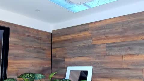 Instagram  tinyw0nder online show from 04/27/26, 10:19