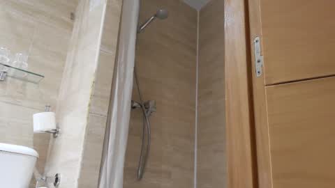 Tinks online show from 04/21/26, 04:23