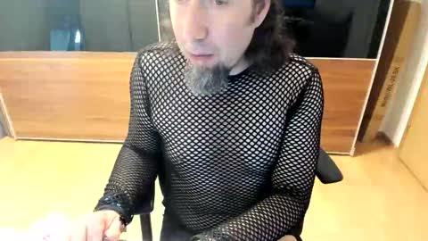 Snapshot of tirolerboy27 chatting on 06/01/26, 08:05 Tirolerboy27 online show from 06/01/26, 08:05