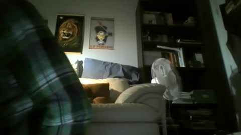 Snapshot of titlovercums chatting on 05/02/26, 07:57 titlovercums online show from 05/02/26, 07:57