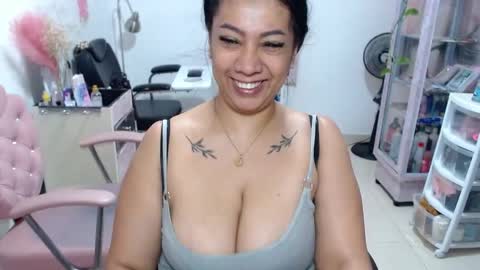 Snapshot of titsbiglovers chatting on 06/05/26, 12:22 DIVA online show from 06/05/26, 12:22