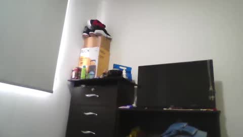 Snapshot of titssmall123 chatting on 01/05/25, 05:51 Ester online show from 01/05/25, 05:51