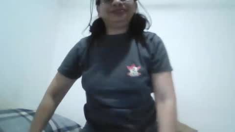 Snapshot of titssmall123 chatting on 10/17/25, 11:07 Ester online show from 10/17/25, 11:07