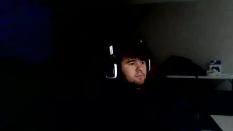 Snapshot of tizzledude chatting on 07/25/26, 04:54 tizzledude online show from 07/25/26, 04:54