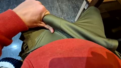 Snapshot of toadinhole chatting on 12/22/24, 11:41 Toady online show from 12/22/24, 11:41