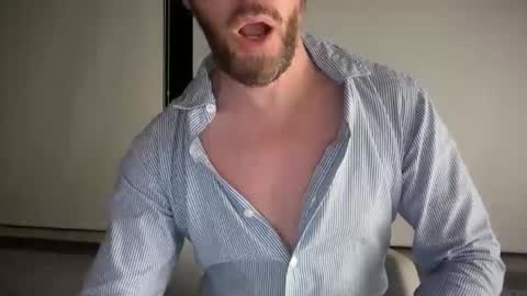 Tobi2016 online show from 04/01/26, 12:22