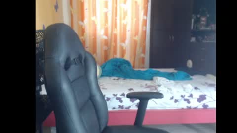 Andres Independent Model online show from 04/29/26, 06:14