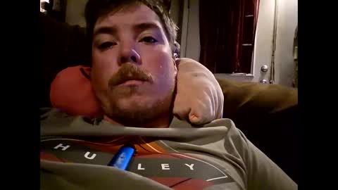 who wamts to hook up online show from 04/22/26, 01:41