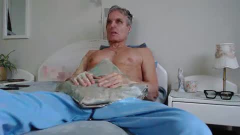 Daniel Bisexual uncut 20cm online show from 12/02/24, 07:14