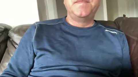 Joshua1983 online show from 10/19/25, 08:09
