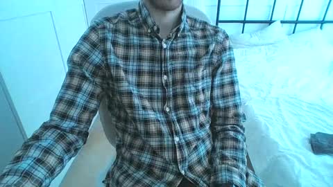 Snapshot of toja112 chatting on 02/10/25, 12:29 Martin online show from 02/10/25, 12:29