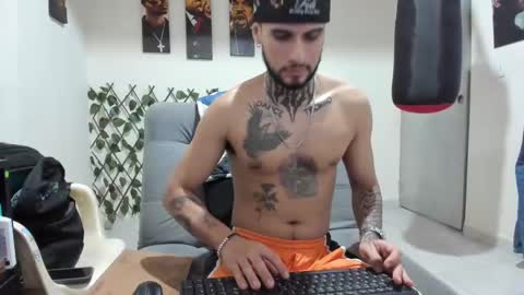 Snapshot of tokio_master chatting on 10/25/25, 04:09 Tokyo Master online show from 10/25/25, 04:09