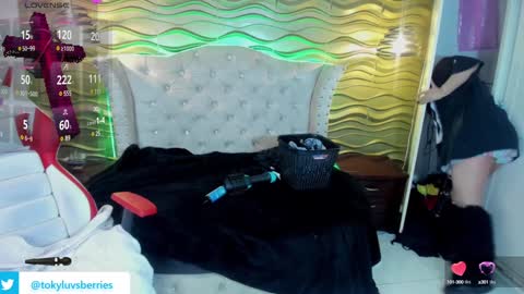 toky         online show from 02/01/25, 07:02