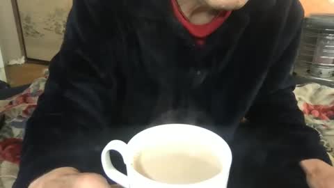 small man online show from 01/04/25, 05:05