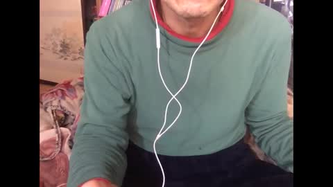 small man online show from 02/17/25, 04:42