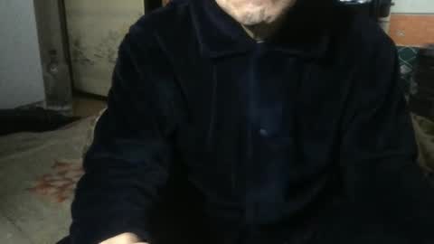 small man online show from 01/07/26, 01:41