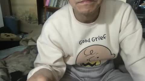 small man online show from 04/06/26, 03:59