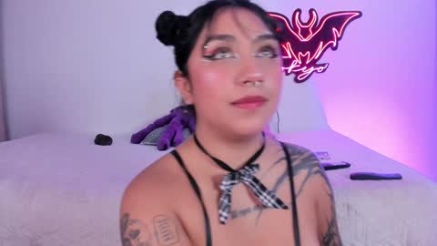   Independent model online show from 02/03/25, 02:25