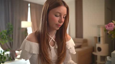 tokyo_n online show from 04/14/26, 10:10