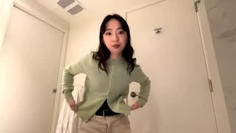 Snapshot of tokyobeauty chatting on 03/09/26, 12:03 tokyobeauty online show from 03/09/26, 12:03