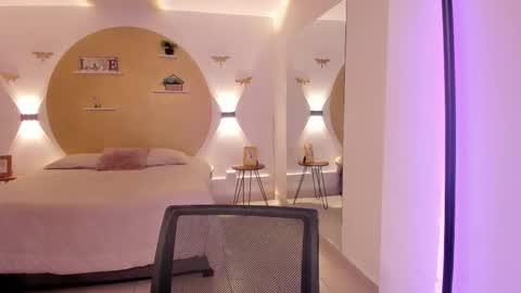 Tokyo  online show from 11/08/25, 04:01