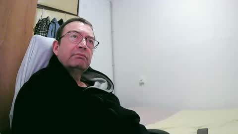 Snapshot of tolon408472 chatting on 01/07/25, 10:52 tolon408472 online show from 01/07/25, 10:52