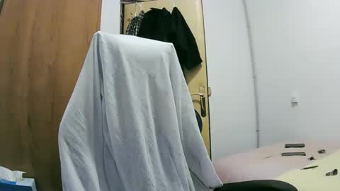 Snapshot of tolon408472 chatting on 01/09/25, 01:29 tolon408472 online show from 01/09/25, 01:29