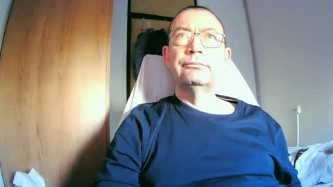 Snapshot of tolon408472 chatting on 01/25/25, 08:53 tolon408472 online show from 01/25/25, 08:53