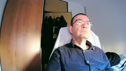 Snapshot of tolon408472 chatting on 02/05/25, 08:00 tolon408472 online show from 02/05/25, 08:00