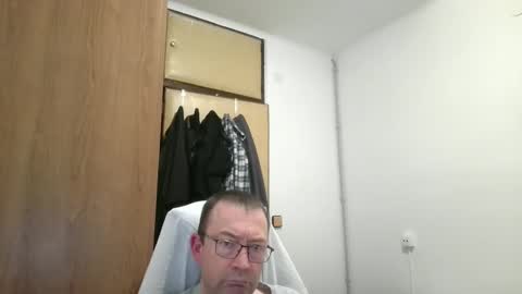 Snapshot of tolon408472 chatting on 02/17/25, 12:54 tolon408472 online show from 02/17/25, 12:54