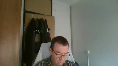 Snapshot of tolon408472 chatting on 03/04/25, 03:15 tolon408472 online show from 03/04/25, 03:15