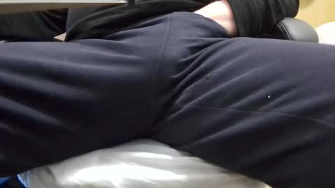 Snapshot of tolon408472 chatting on 12/23/25, 01:36 tolon408472 online show from 12/23/25, 01:36