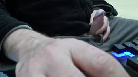 Snapshot of tolon408472 chatting on 02/12/26, 01:44 tolon408472 online show from 02/12/26, 01:44