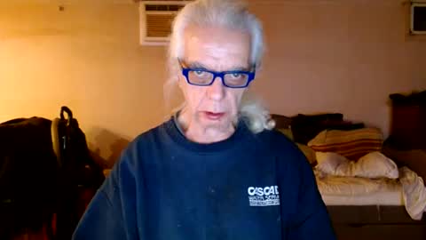 Snapshot of tom112292014 chatting on 12/10/24, 02:27 tom112292014 online show from 12/10/24, 02:27