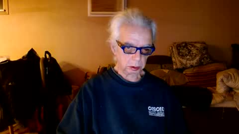Snapshot of tom112292014 chatting on 12/22/24, 11:41 tom112292014 online show from 12/22/24, 11:41