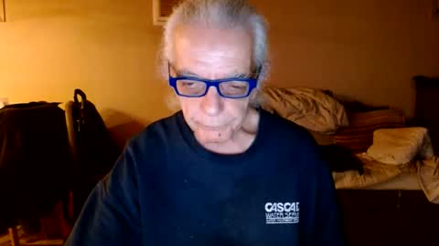 Snapshot of tom112292014 chatting on 12/29/24, 04:38 tom112292014 online show from 12/29/24, 04:38