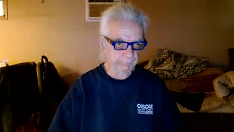 Snapshot of tom112292014 chatting on 01/02/25, 02:57 tom112292014 online show from 01/02/25, 02:57