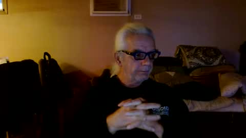Snapshot of tom112292014 chatting on 01/04/25, 12:49 tom112292014 online show from 01/04/25, 12:49
