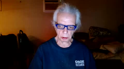 Snapshot of tom112292014 chatting on 01/06/25, 02:58 tom112292014 online show from 01/06/25, 02:58