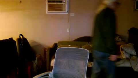 Snapshot of tom112292014 chatting on 01/10/25, 02:04 tom112292014 online show from 01/10/25, 02:04
