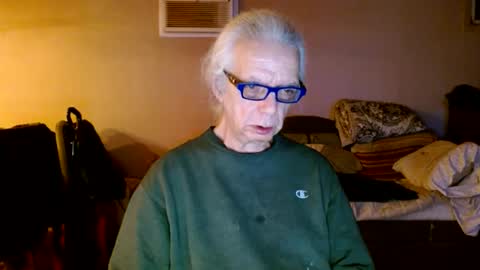 Snapshot of tom112292014 chatting on 01/11/25, 03:02 tom112292014 online show from 01/11/25, 03:02