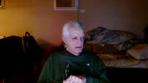 Snapshot of tom112292014 chatting on 01/14/25, 01:36 tom112292014 online show from 01/14/25, 01:36