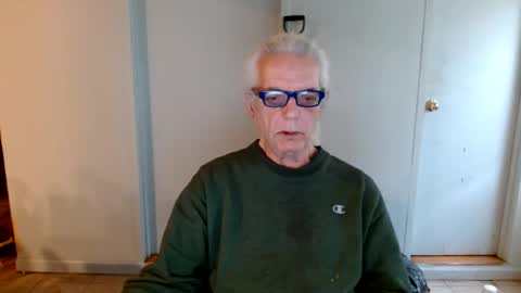 Snapshot of tom112292014 chatting on 01/18/25, 02:33 tom112292014 online show from 01/18/25, 02:33