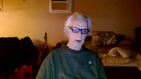 Snapshot of tom112292014 chatting on 01/22/25, 02:26 tom112292014 online show from 01/22/25, 02:26