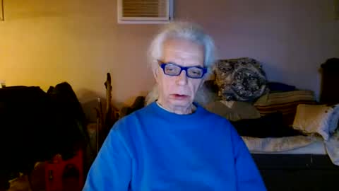 Snapshot of tom112292014 chatting on 01/26/25, 05:34 tom112292014 online show from 01/26/25, 05:34