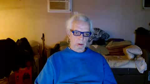Snapshot of tom112292014 chatting on 02/04/25, 03:22 tom112292014 online show from 02/04/25, 03:22