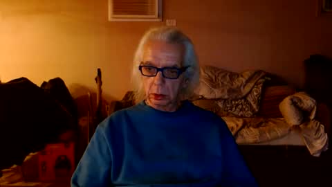 Snapshot of tom112292014 chatting on 02/09/25, 02:06 tom112292014 online show from 02/09/25, 02:06