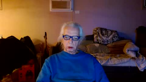 Snapshot of tom112292014 chatting on 02/12/25, 12:27 tom112292014 online show from 02/12/25, 12:27