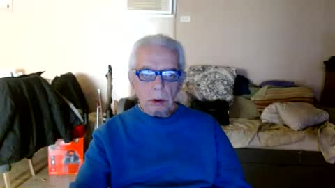 Snapshot of tom112292014 chatting on 02/14/25, 03:15 tom112292014 online show from 02/14/25, 03:15